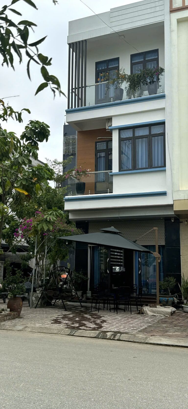 Shu Coffee - Phường Thục Phán