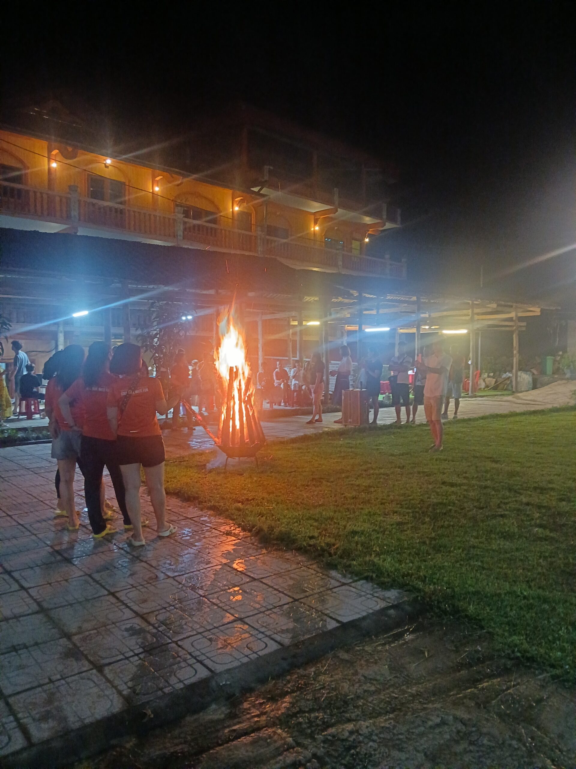 TÀY HOMESTAY