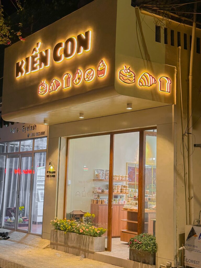 Tiệm Bánh Kiến Con - Phường Thục Phán