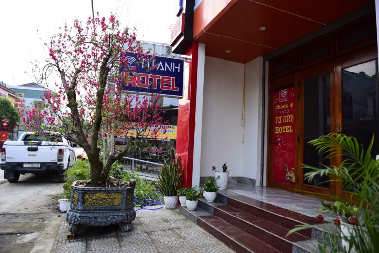 Tự Anh Hotel - Xã Hòa An