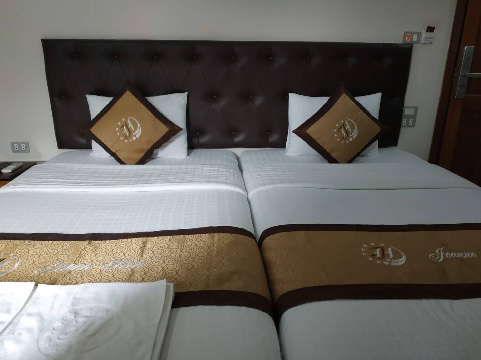 Vi Hoang Hotel
