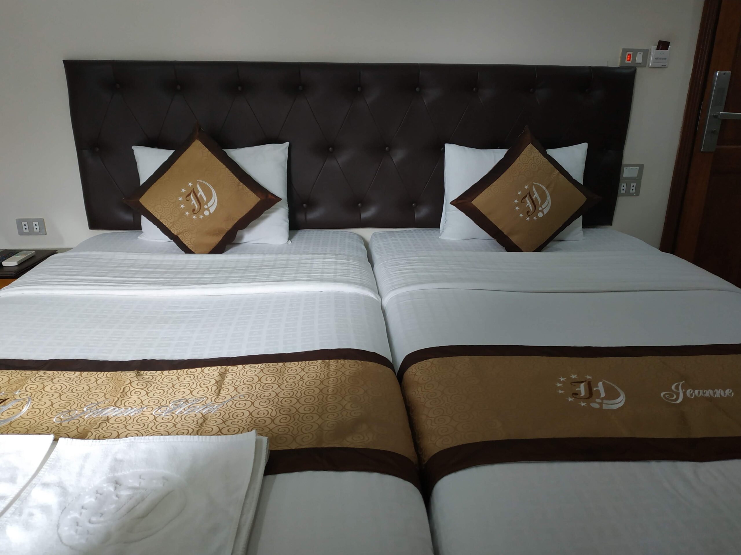Vi Hoang Hotel